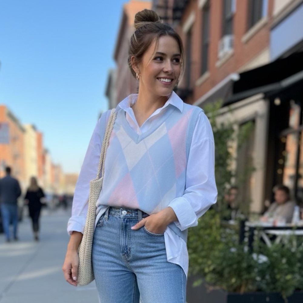 Women’s Jolie & Joy Light Blue, Pink & White Argyle Sweater Vest. Size 2X